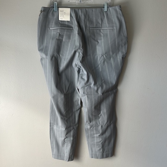 Women's Pin Strip Gray Business Slacks Pants A New Day Skinny Ankle - Picture 3 of 3